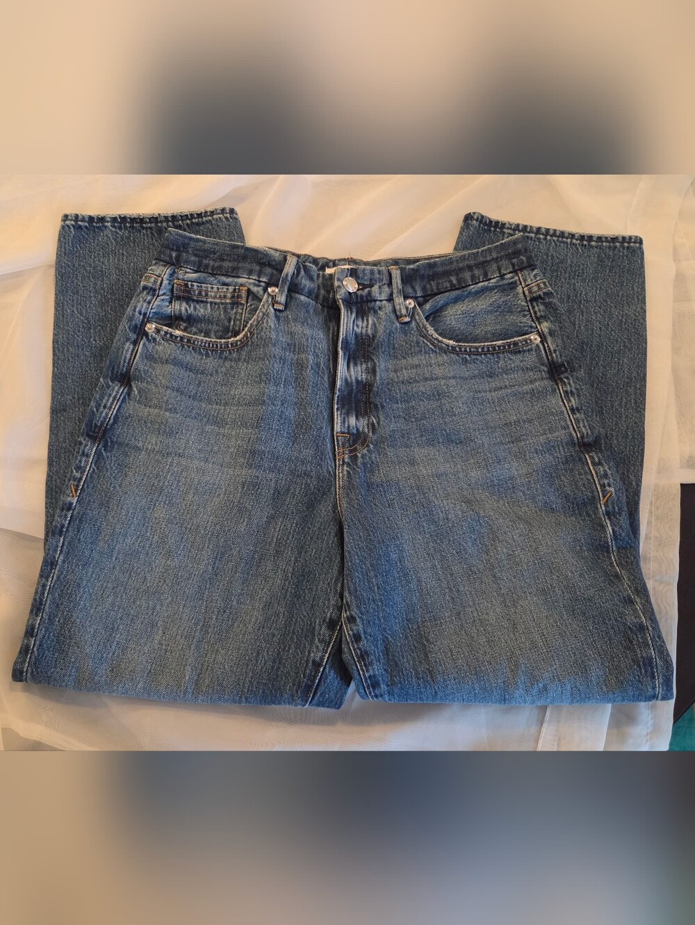 Good American Good Vintage High Rise Distressed Straight Leg Cotton Jeans, 8/29 - Picture 12 of 15